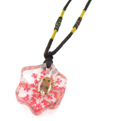 昆蟲梅花冰塊項(xiàng)鏈人工琥珀飾品