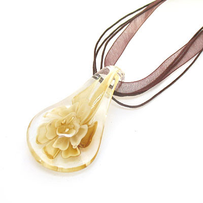 黃色內雕花琉璃墜精品琉璃飾品