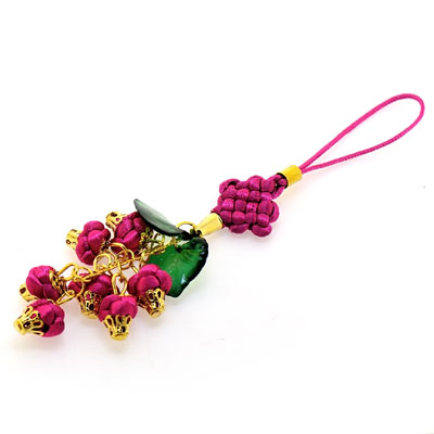 玫紅小草莓手機(jī)飾品/結(jié)藝編制掛件